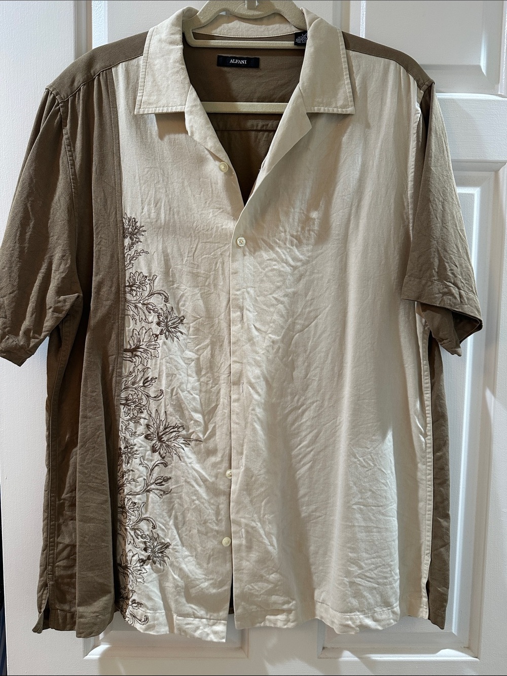 Alfani Men’s Beige & Brown Short-Sleeve Button-Down Shirt with Floral Accent